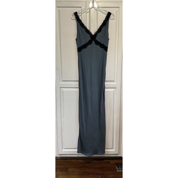 By Anthropologie Slip Dress Lace Trim Gray Size 8 Sexy - Picture 1 of 9